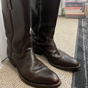 Brown leather womens cowgirl boots size 7.5